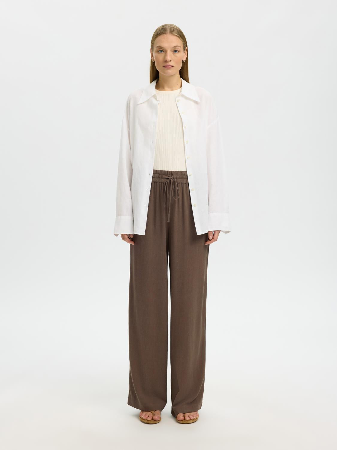model_shot-front_full